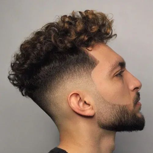 Low Fade em Cabelo Cacheado